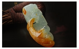天然翡翠掛件--老坑冰種清雅淺綠伴鮮潤黃翡水潤晶瑩別致古樸俏色巧雕龍鳳呈祥