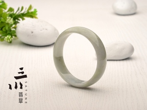 天然貨翡翠素玉扁鐲