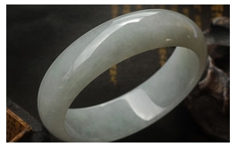 天然翡翠手鐲--老坑冰糯種清雅淺綠細潤晶瑩溫婉韻秀圓潤正裝寬版富貴圓鐲(61)