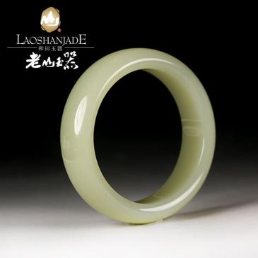 和田玉青白玉手鐲扁圓環形溫潤婉約