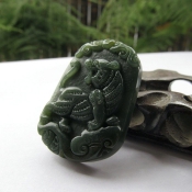精致天然新疆和田玉青玉生肖虎掛件