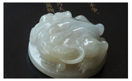 天然翡翠掛件--老坑冰糯種清雅淺黃翡潤澤晶瑩立體圓雕納財金蟾
