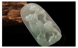 天然翡翠掛件-老坑冰種淺綠虎虎生威