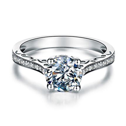 【秀美】白18K金共1.1克拉钻石戒指