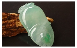 天然翡翠掛件--老坑冰糯種淺綠水潤晶瑩小巧玲瓏福在眼前