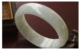 天然翡翠手鐲--老坑糯種淡綠均色清雅婉約富貴圓鐲(57)