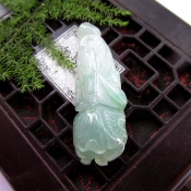 純天然冰瑩淡綠遇百財(cái)(白菜)吊墜
