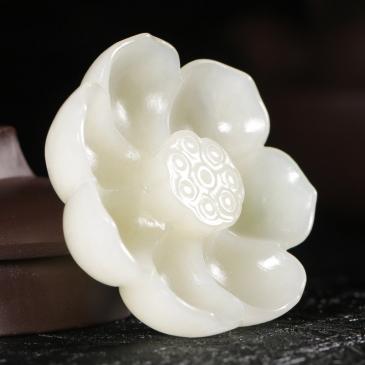 羅永東大師作品和田玉白玉蓮花精雕吊墜62.604g