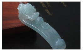 天然翡翠掛件--老坑冰種藍綠均色潤澤晶瑩立體精雕龍頭如意