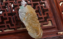 18K白金鑲鉆天然翡翠掛件--老坑冰糯種黃翡細潤晶瑩雙面精雕龍
