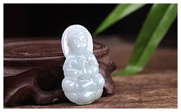 天然翡翠掛件-老坑糯種淺綠飄黃翡慈悲辟邪觀音