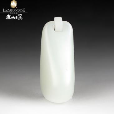 和田玉羊脂玉掛件隨形細膩油潤