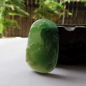 精美天然巴西冰透綠瑪瑙玉獨占鰲頭吉祥掛件