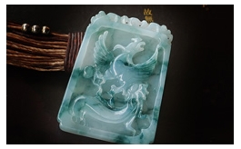 天然翡翠掛件-老坑冰糯種清雅飄藍花極細膩均勻潤澤晶瑩精雕子岡牌鳳舞九天
