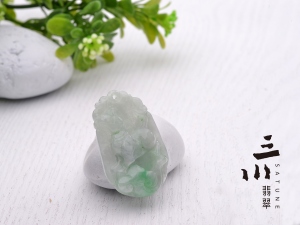 天然A貨翡翠生肖狗