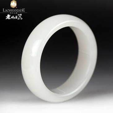 和田玉手鐲扁圓環形瑩潤飽滿