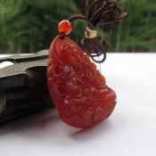 精美紅玉髓生肖馬本命佛大勢至菩薩掛件