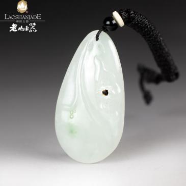和田玉掛件福在眼前油潤豐盈蝙蝠振翅