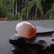 天然巴西瑪瑙朱砂紅轉(zhuǎn)運(yùn)珠吊墜