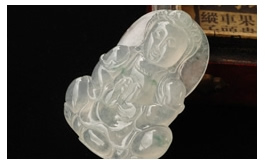 天然翡翠掛件-極品老坑冰玻種飄翠點圣世觀音