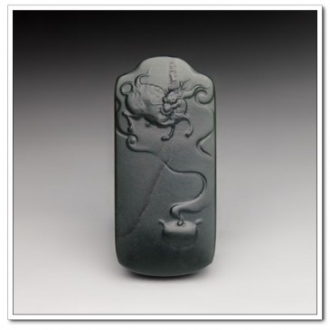 青玉牌麒麟獻(xiàn)瑞(一口價(jià))