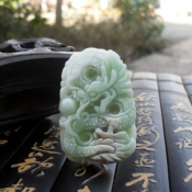 精美藍(lán)田玉龍騰祥瑞玉牌掛件