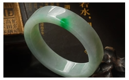 天然翡翠手鐲--老坑冰糯種鮮潤陽綠飄花細膩潤澤別致秀美圓潤厚裝平邊圓鐲(59)