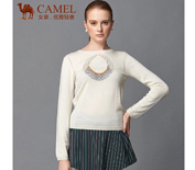 Camel骆驼女装2105秋冬新款修身甜美印花简洁刺绣针织毛衣C5CMY0494