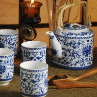 景德鎮7頭纏枝蓮青花陶瓷茶具