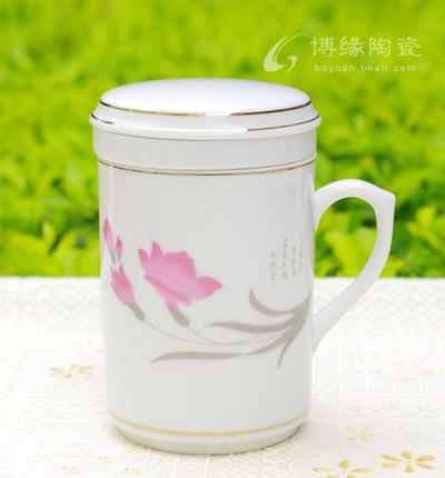花卉三件杯