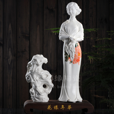 花樣年華德化白瓷古典仕女美女人物太湖石家居辦公工藝品擺件