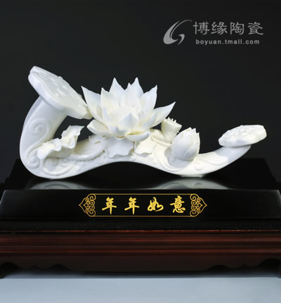 年年如意德化白瓷花卉藝術家居辦公商務禮品工藝擺件