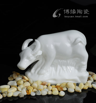十二生肖--牛德化白瓷動物雕塑工藝擺件本命年禮物
