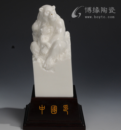 生肖猴中國(guó)印德化白瓷動(dòng)物雕塑個(gè)人印章本命年禮物工藝品擺件