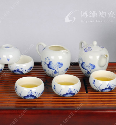 荷塘春色飄逸壺