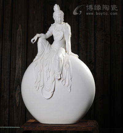 水月觀音家居鎮(zhèn)宅人物擺件手工雕塑陶瓷觀音陶瓷禮品佛教用品福建省工藝美術(shù)師—李錦峰