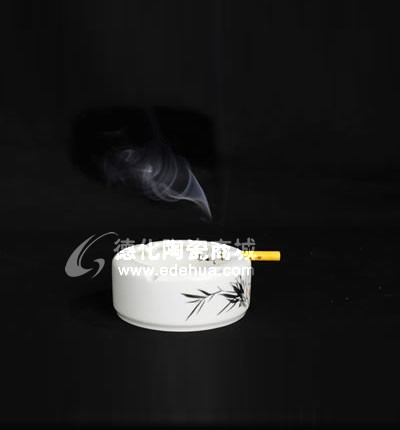 玉瓷煙灰缸