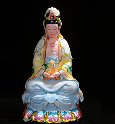 坐蓮平手觀音