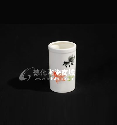 手繪金魚玉瓷筆筒
