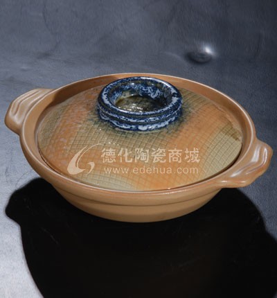 淡黃色淺煲