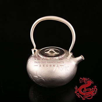 樸實無華銀壺