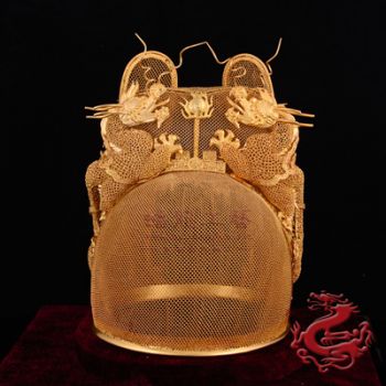 金翼善冠