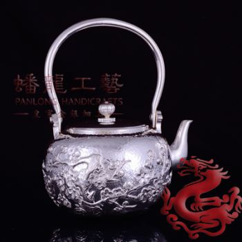 喜鵲登梅錘紋銀壺(小)