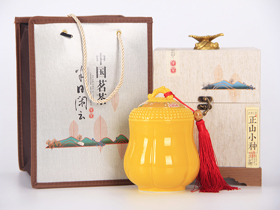 半日閑云單罐小號正山小種禮盒(米)