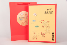 半斤蓮年有魚正山小種禮盒(金)