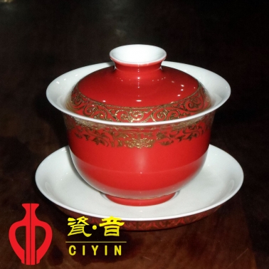 紅釉琺瑯花卉紋蓋碗