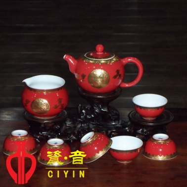 紅釉琺瑯龍紋茶具