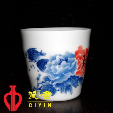 春意濃濃茶杯