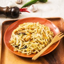大昌食品-烹烹享雜菜雞絲炒粗面320g