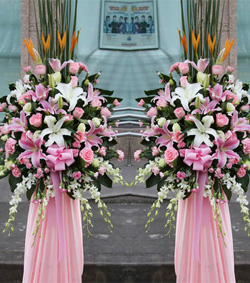 一對開業(yè)花籃(駿業(yè)日新)